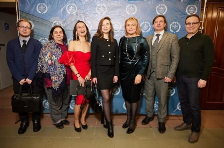 В преддверии Нового года 21 декабря 2023 года Ассоциация выпускников Юридического факультета Казанского университета провела 8-й закрытый кинопоказ